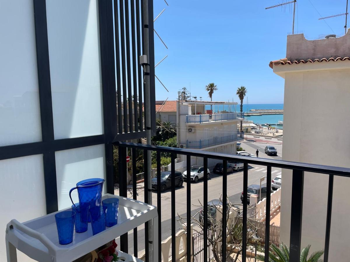 Вилла La Terrazza Sul Porto Марина-ди-Рагуза Экстерьер фото
