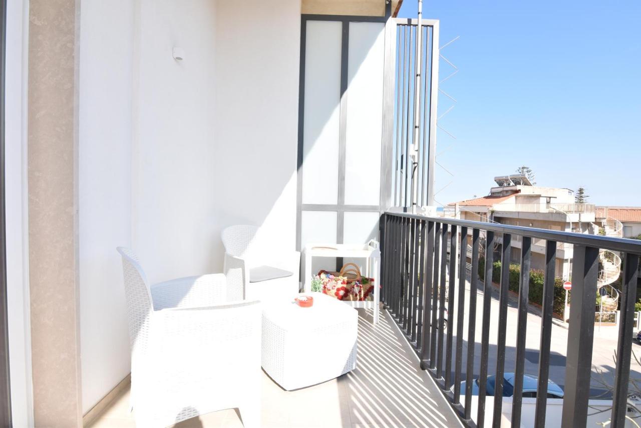 Вилла La Terrazza Sul Porto Марина-ди-Рагуза Экстерьер фото