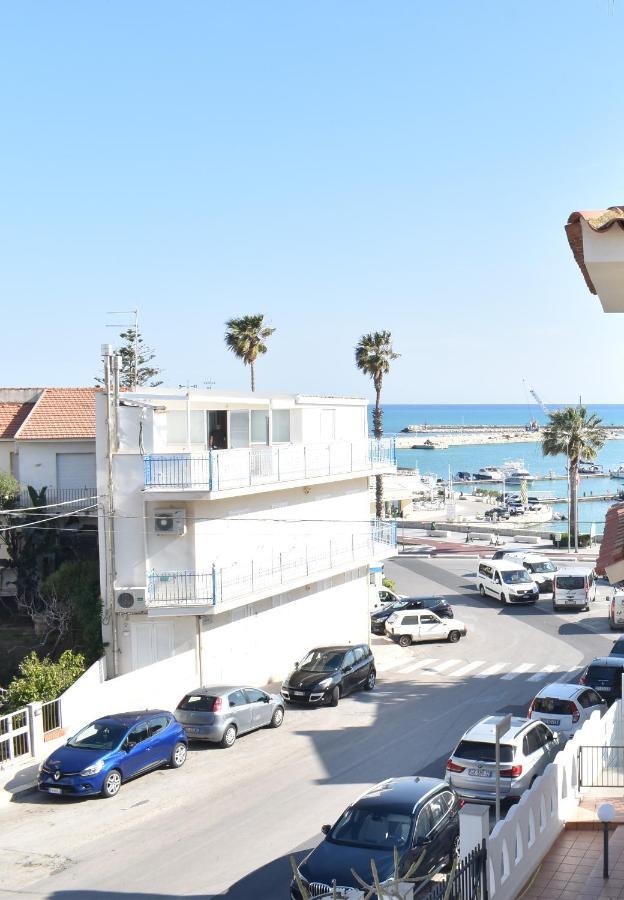 Вилла La Terrazza Sul Porto Марина-ди-Рагуза Экстерьер фото